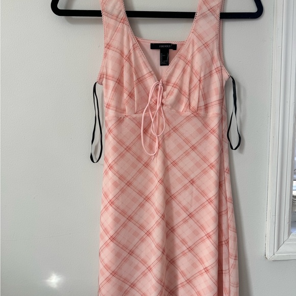 Forever 21 Dresses & Skirts - Pink Plaid Sleeveless Dress